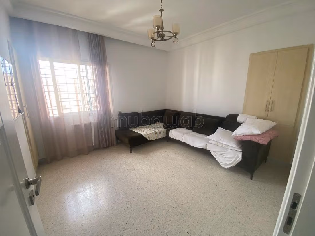 Beautiful apartment for sale in Aouina. 4 comfortable rooms. Caretaker and air conditioning