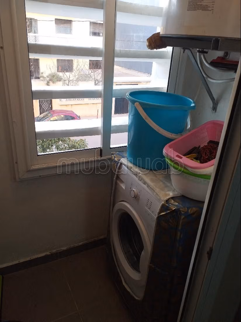 Sale of a lovely apartment in Aïn Sebaâ. Small area 60 m². Robust door, General satellite dish system. 