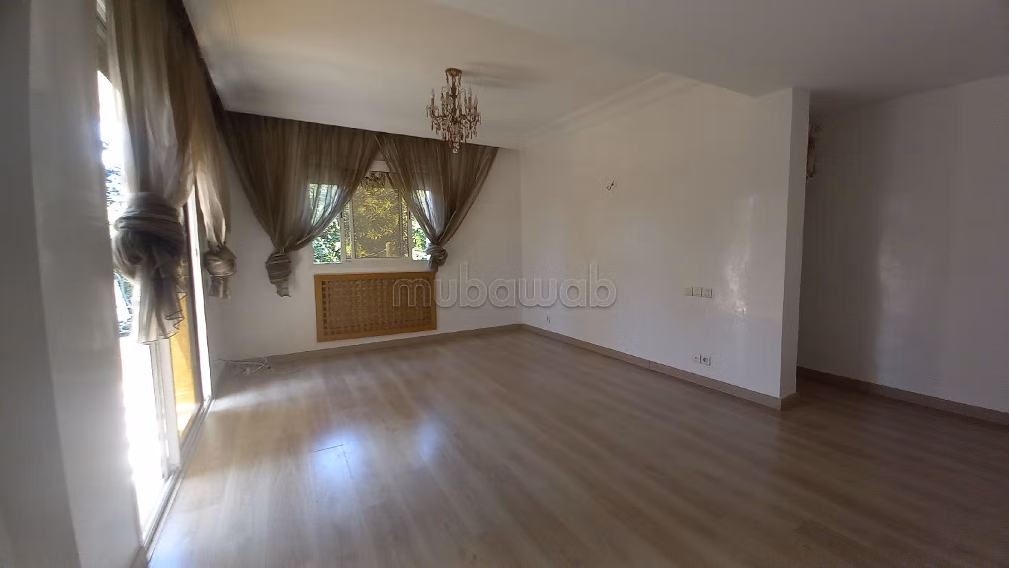 Eccezionale casa di lusso in affitto a Oasis. 4 camere da letto. Giardino e terrazzo. 