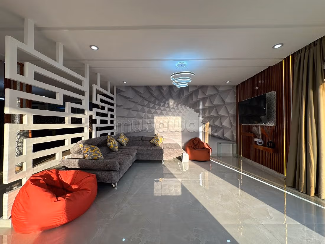 Maison de luxe à vendre à Rmilat. 5 grandes pièces. Bien meublé.