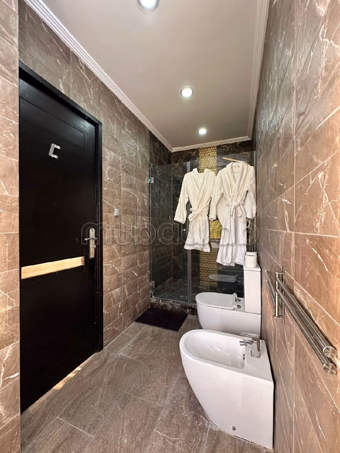 Maison de luxe à vendre à Rmilat. 5 grandes pièces. Bien meublé.