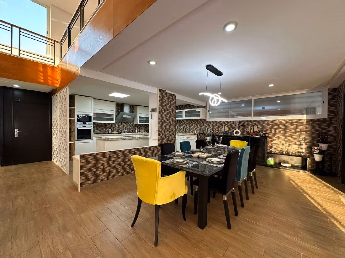 Maison de luxe à vendre à Rmilat. 5 grandes pièces. Bien meublé.