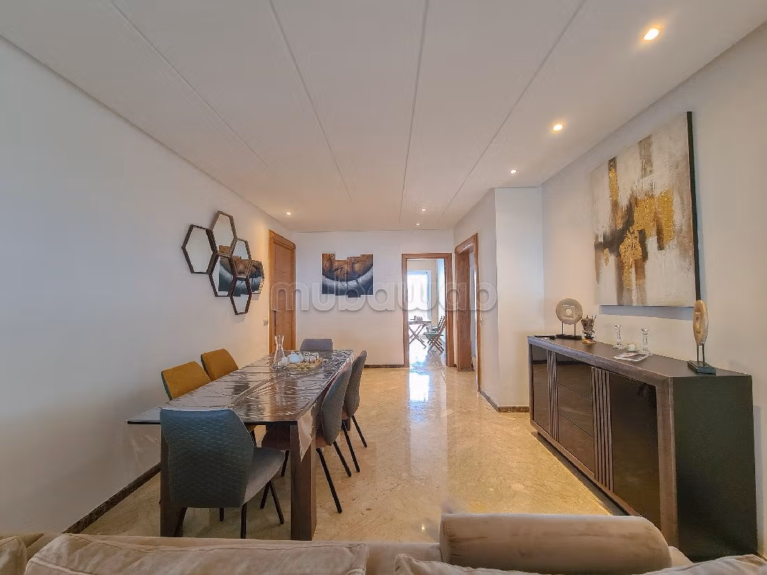 Appartementen huren. 5 Ruimtes. Volledig gemeubileerd. 