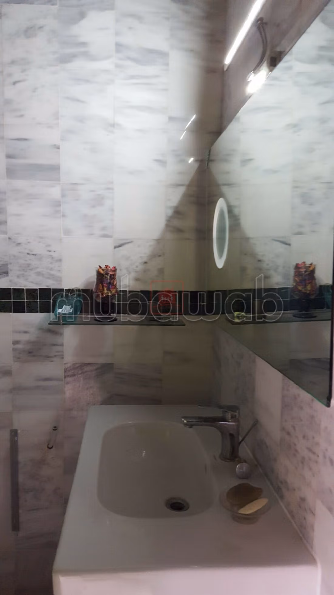 Splendida casa in affitto. Superficie totale 800 m². Cucina equipaggiata. 