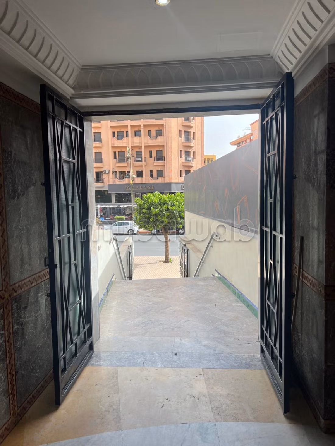 Offices for sale in El Hara. Dimension 109 m². 