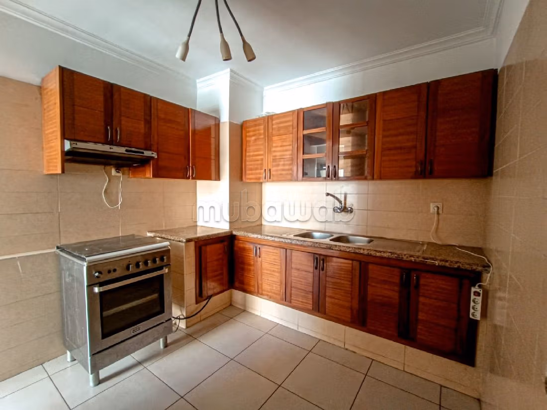 Magnífico piso en venta en Mers Sultan. Dimensión 119 m². Parking y jardin