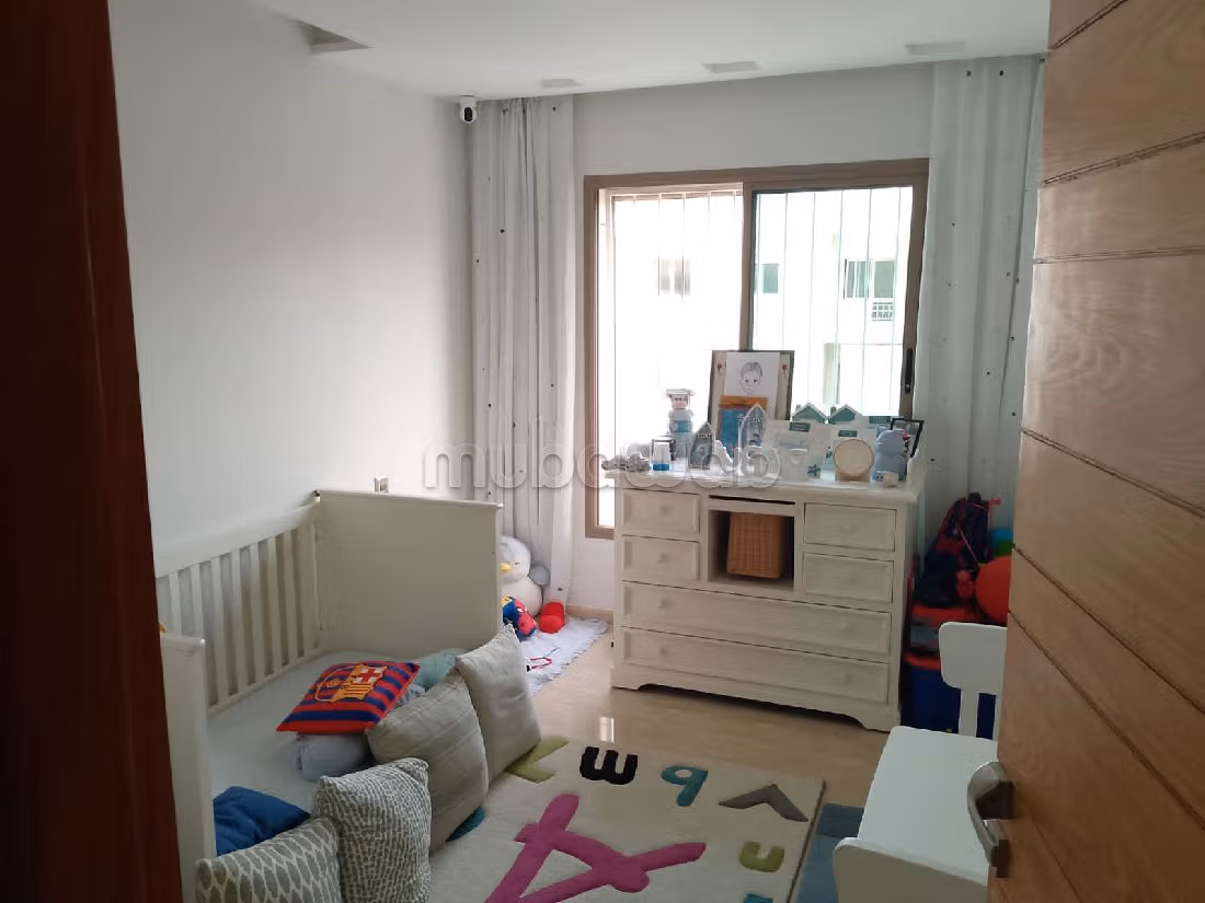 Appartementen te koop in Quartier Bachkou. 5 Ruimtes. Lift en garage