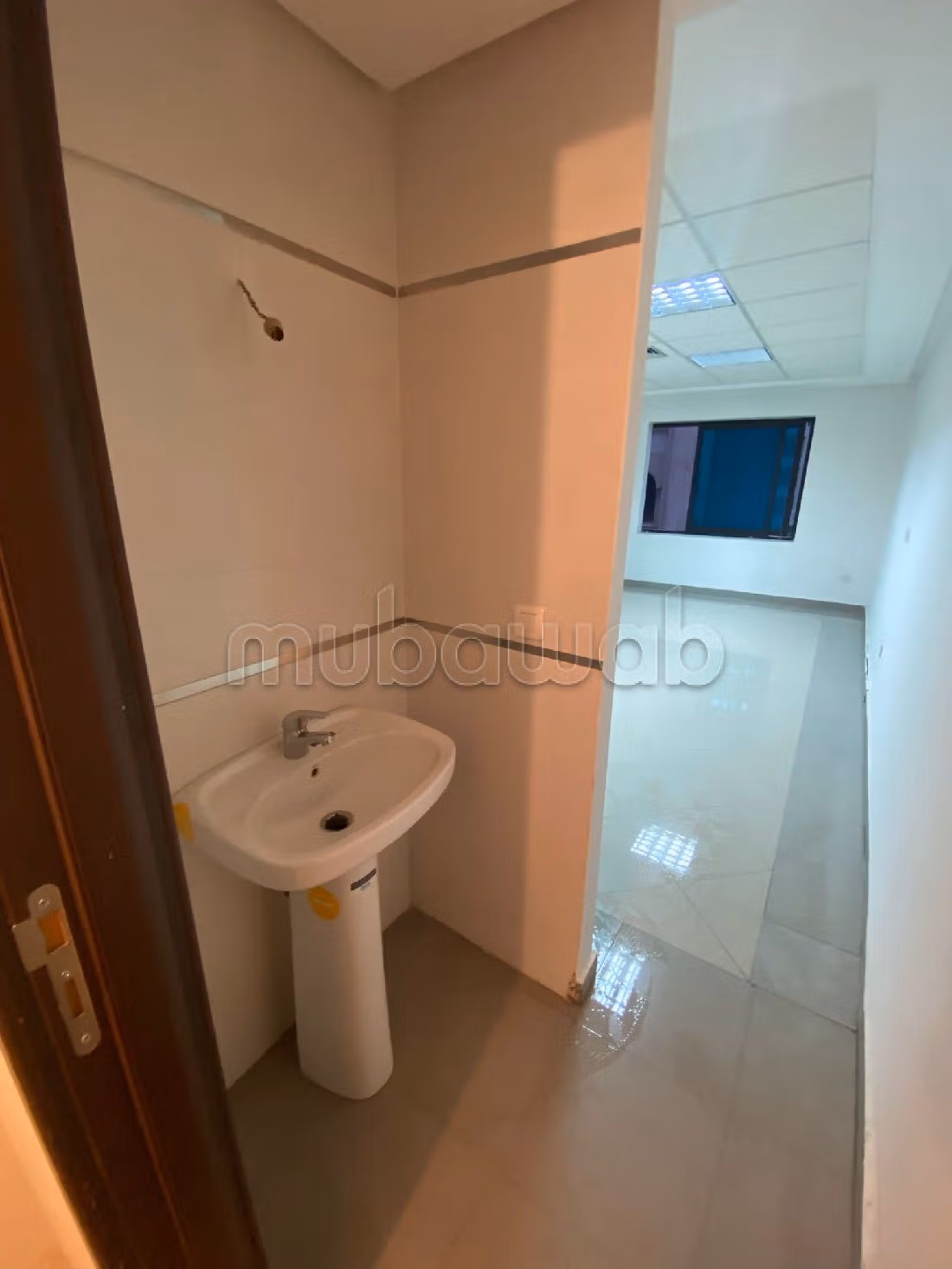 Bureaux en vente en Centre ville. Surface totale 60 m². Prestation de conciergerie