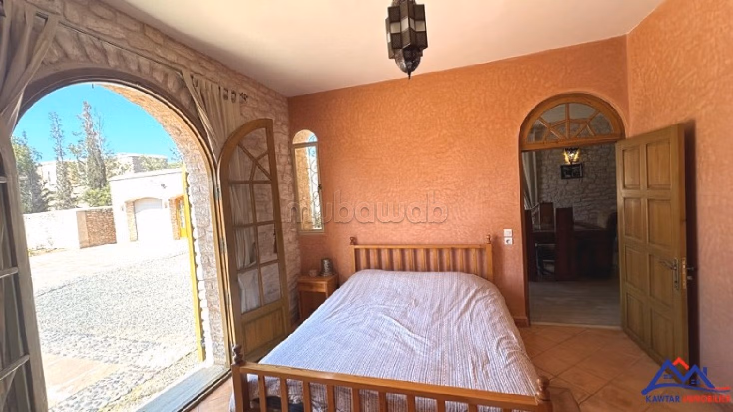 Alquiler de villa de alta gama en Route d'Agadir. Superficie de 2500 m². Espacios verdes, plazas de estacionamiento