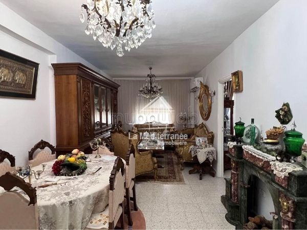 A vendre appartement s3 au Bardo