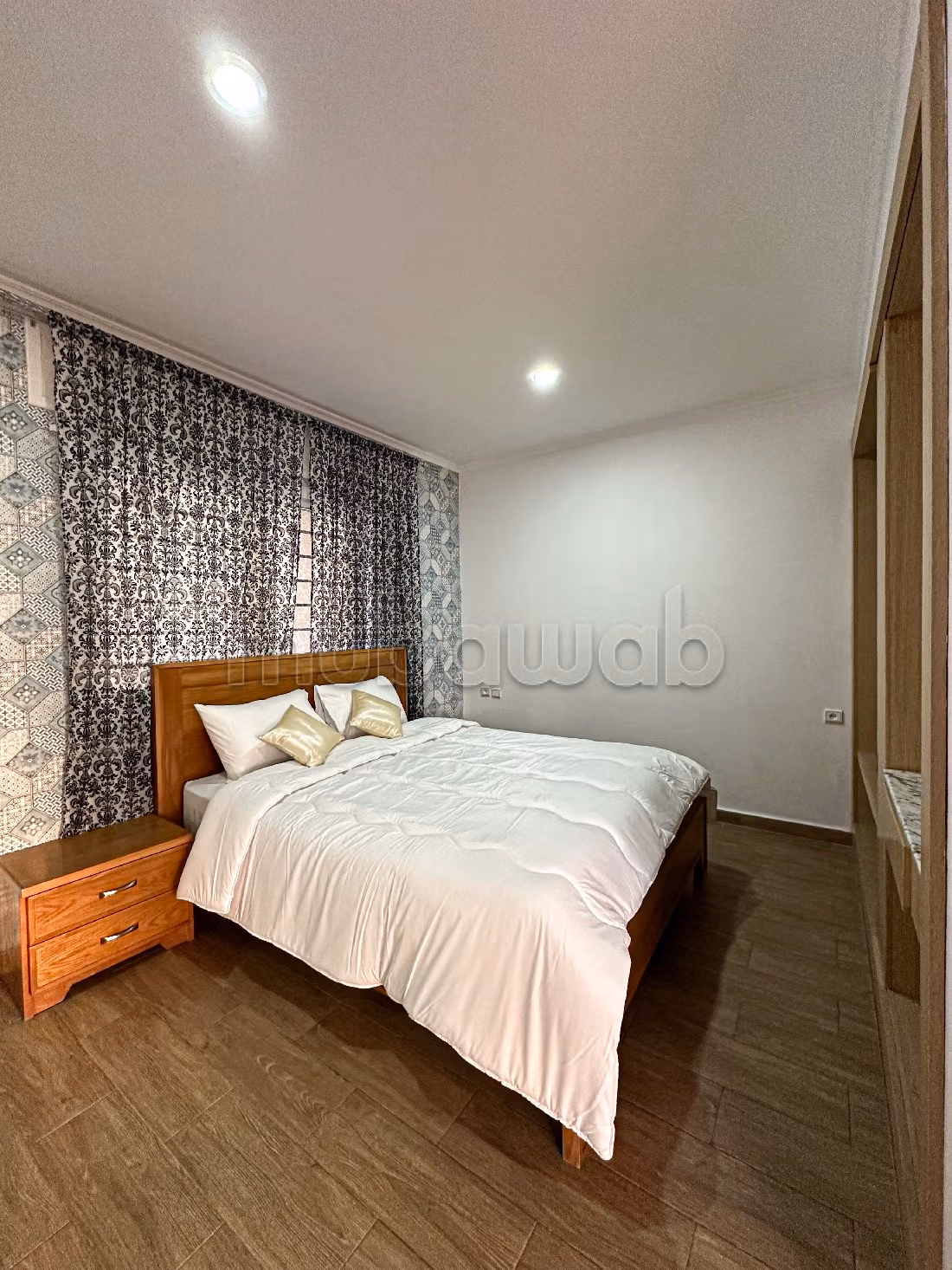 Luxury villas & houses for rent in Cap Spartel. 3 lovely rooms. Living room with fireplace, General air conditioning System. 