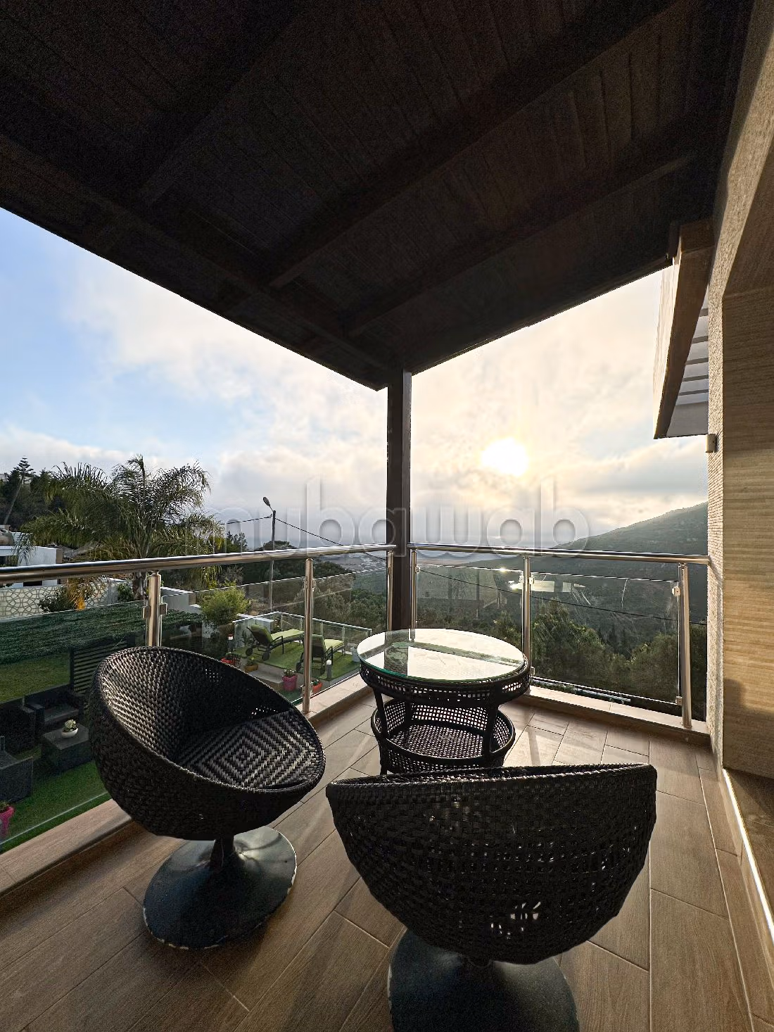 Luxury villas & houses for rent in Cap Spartel. 3 lovely rooms. Living room with fireplace, General air conditioning System. 