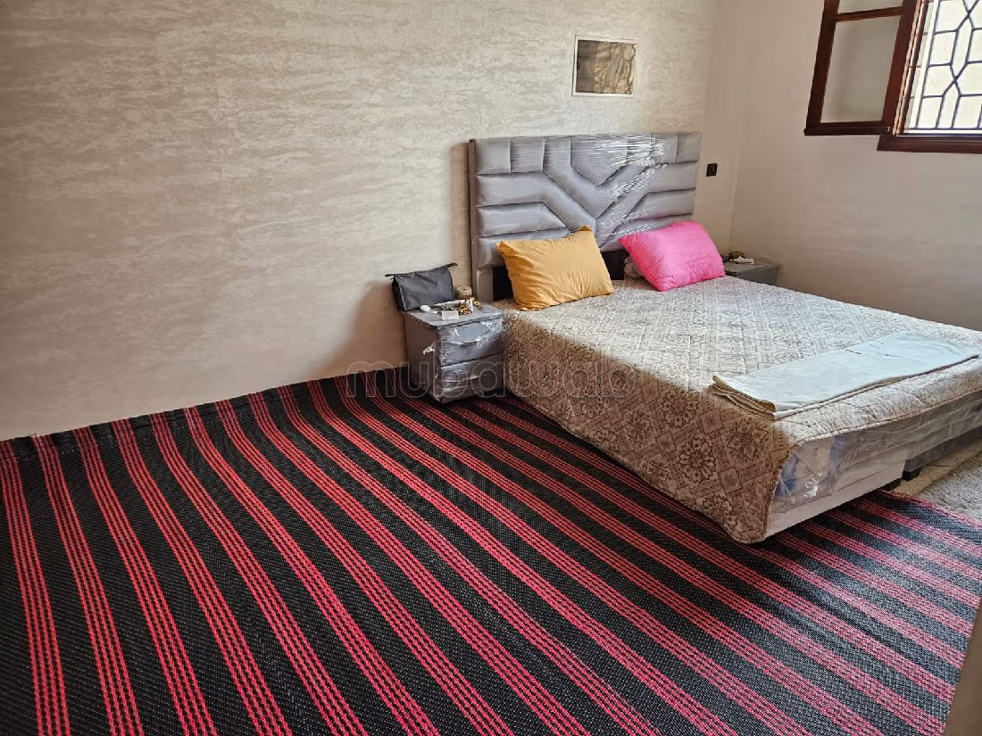 منزل رائع للبيع بدار بوعزة. 6 غرف جميلة. شرفة وحديقة. 