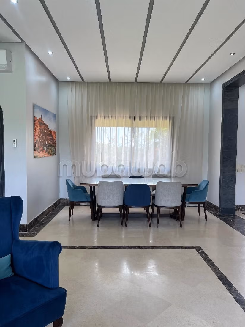 Magnifique villa à louer pour vos vacances à Route de l'Ourika. 6 pièces confortables. Cheminée et concierge