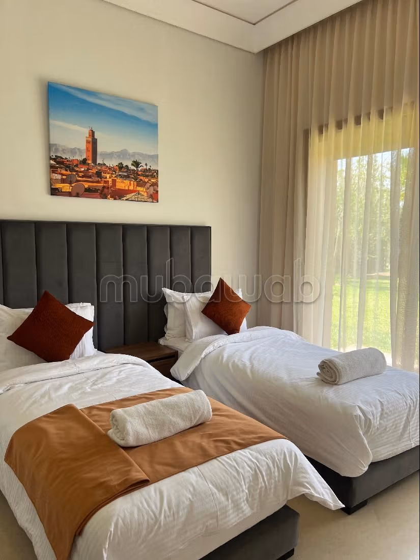 Magnifique villa à louer pour vos vacances à Route de l'Ourika. 6 pièces confortables. Cheminée et concierge