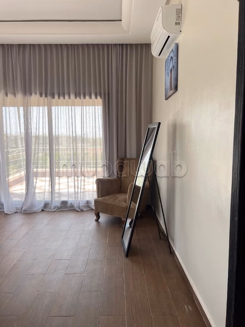 Magnifique villa à louer pour vos vacances à Route de l'Ourika. 6 pièces confortables. Cheminée et concierge
