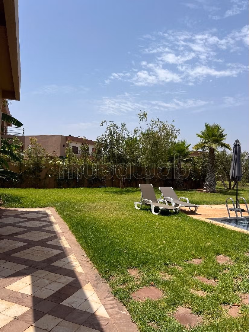 Magnifique villa à louer pour vos vacances à Route de l'Ourika. 6 pièces confortables. Cheminée et concierge