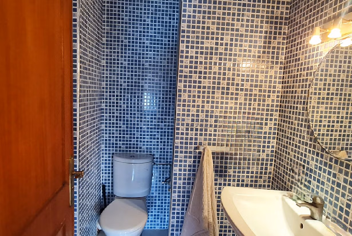 Beautiful apartment for sale in Mimosas. 3 rooms. Living room with Moroccan decor, General satellite dish system