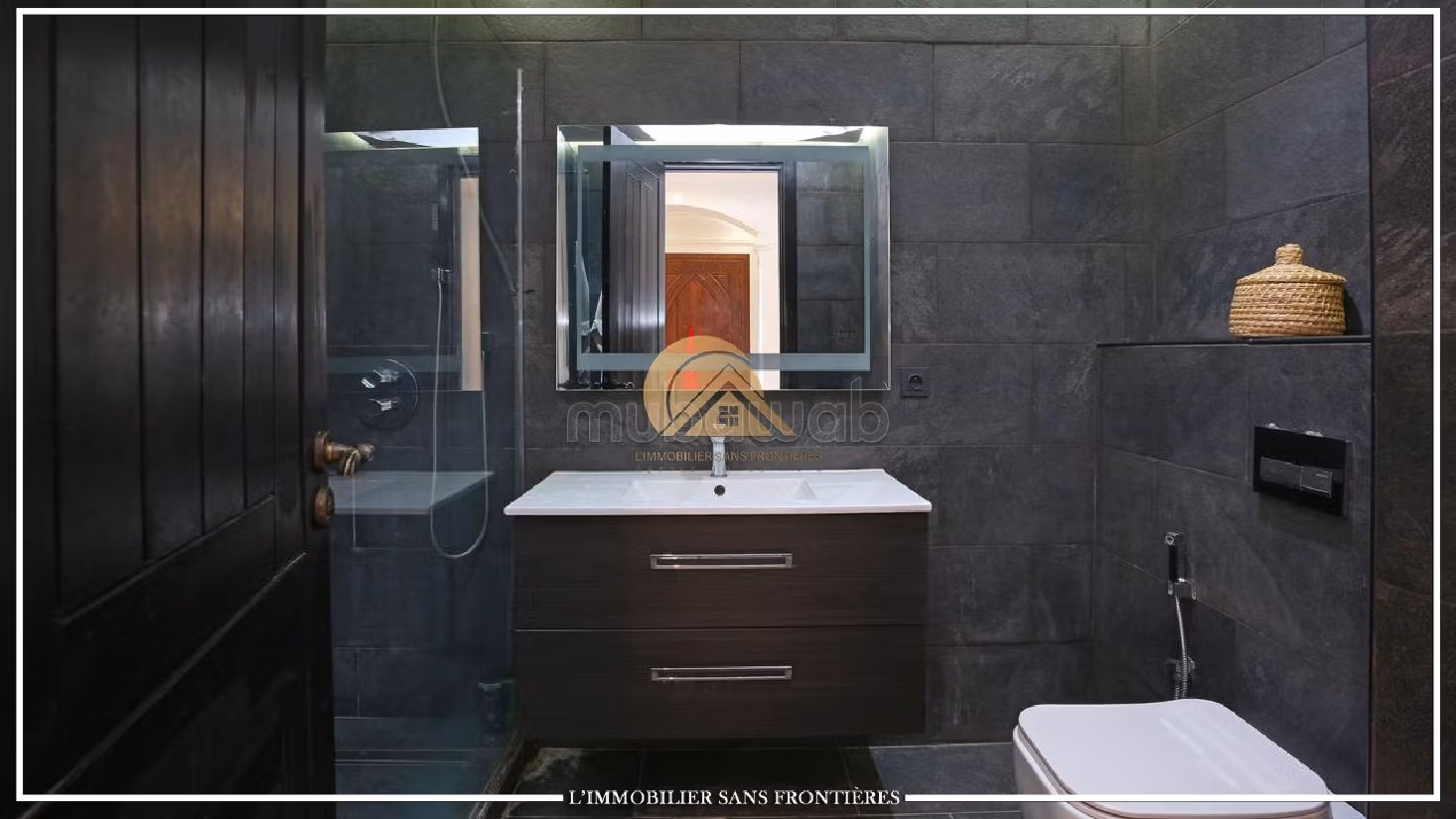 Appartement vide à vendre, vue sur piscine, Agdal