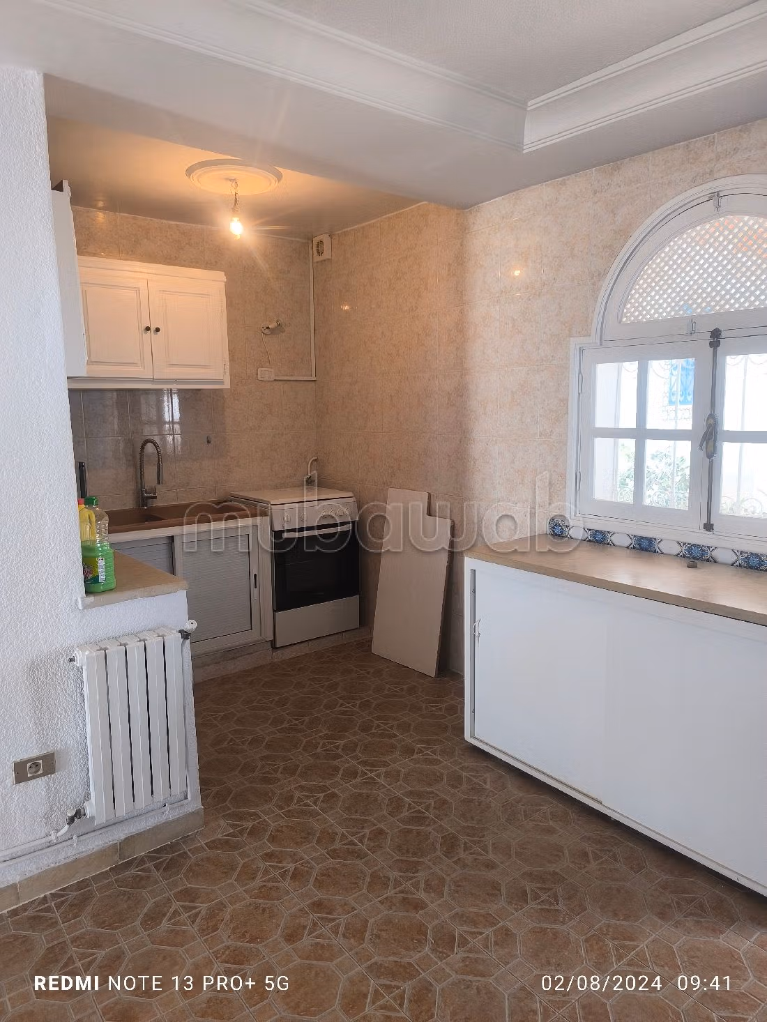 Maison de luxe à louer à Cité Les Pins. 2 chambres. Antenne parabolique et Porte blindée
