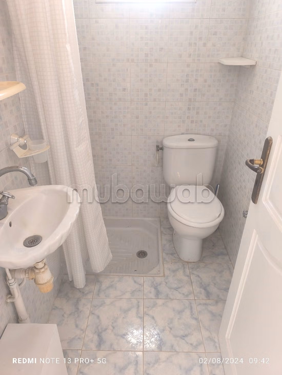 Maison de luxe à louer à Cité Les Pins. 2 chambres. Antenne parabolique et Porte blindée