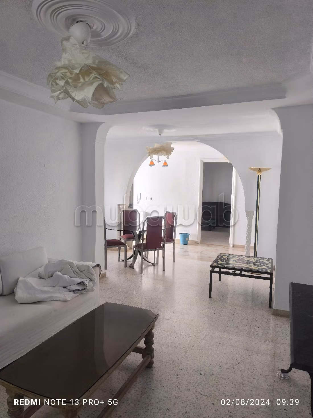 Maison de luxe à louer à Cité Les Pins. 2 chambres. Antenne parabolique et Porte blindée