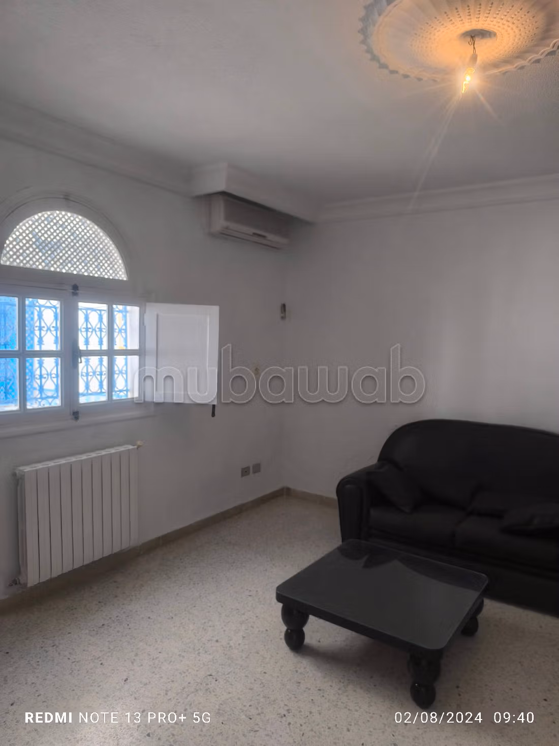 Maison de luxe à louer à Cité Les Pins. 2 chambres. Antenne parabolique et Porte blindée
