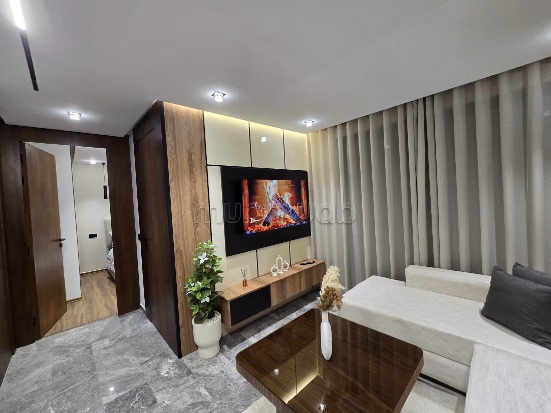 Appartamento in affitto a Oasis. 2 locali spaziosi. Con garage e ascensore.