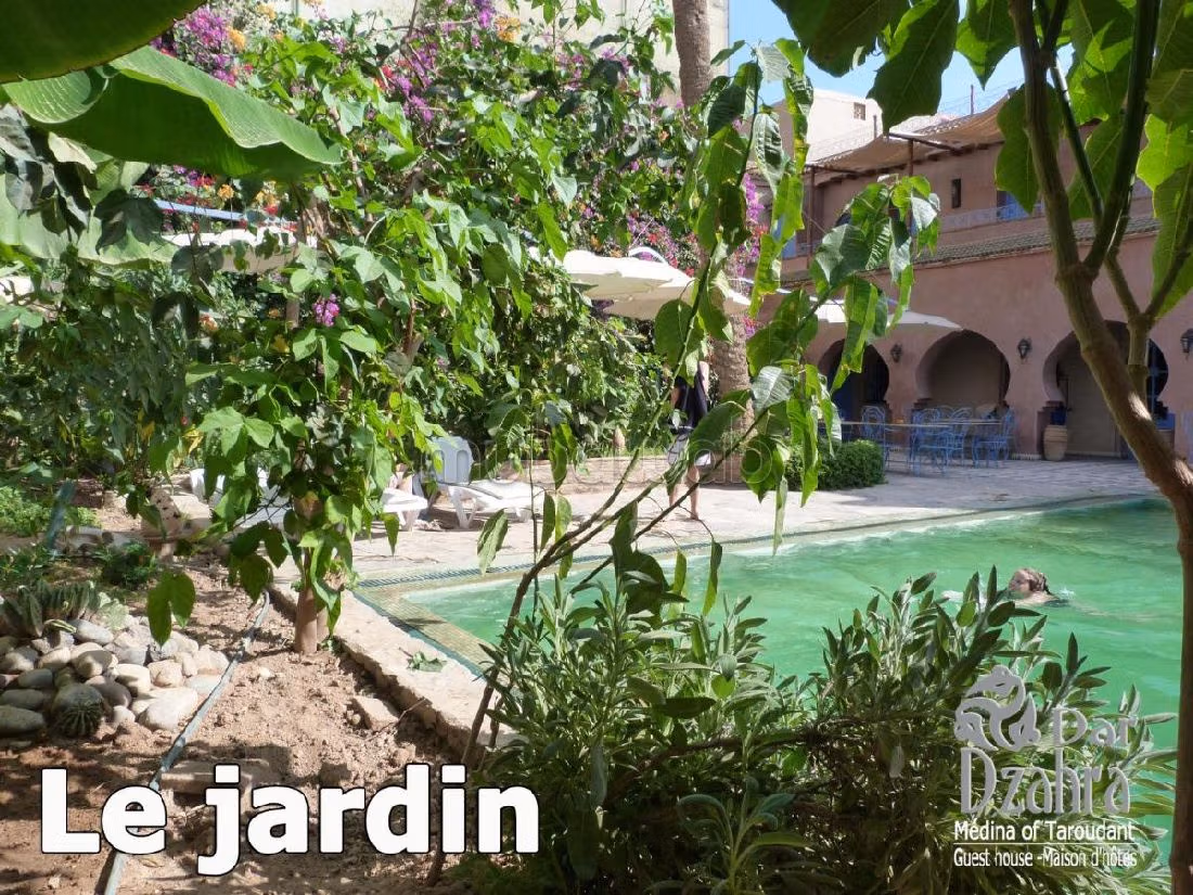 Acquista il tuo riad a Assarag. Superficie 1000 m². ammobiliato. 