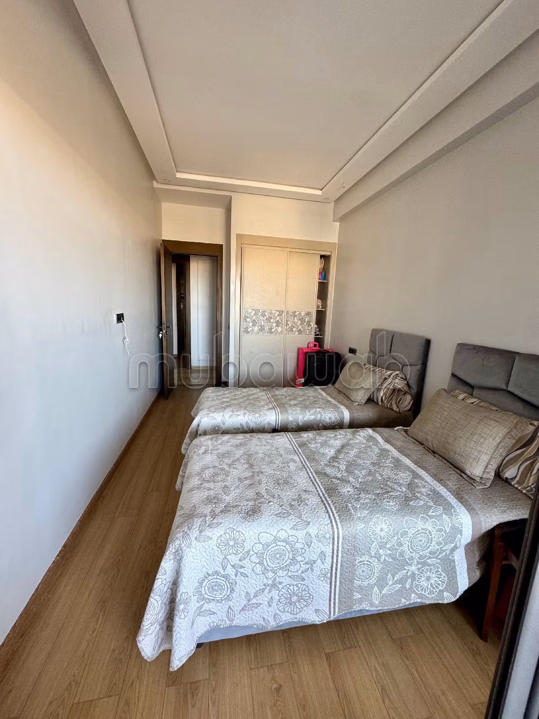 Apartment for sale. Area 154 m². Attic. 