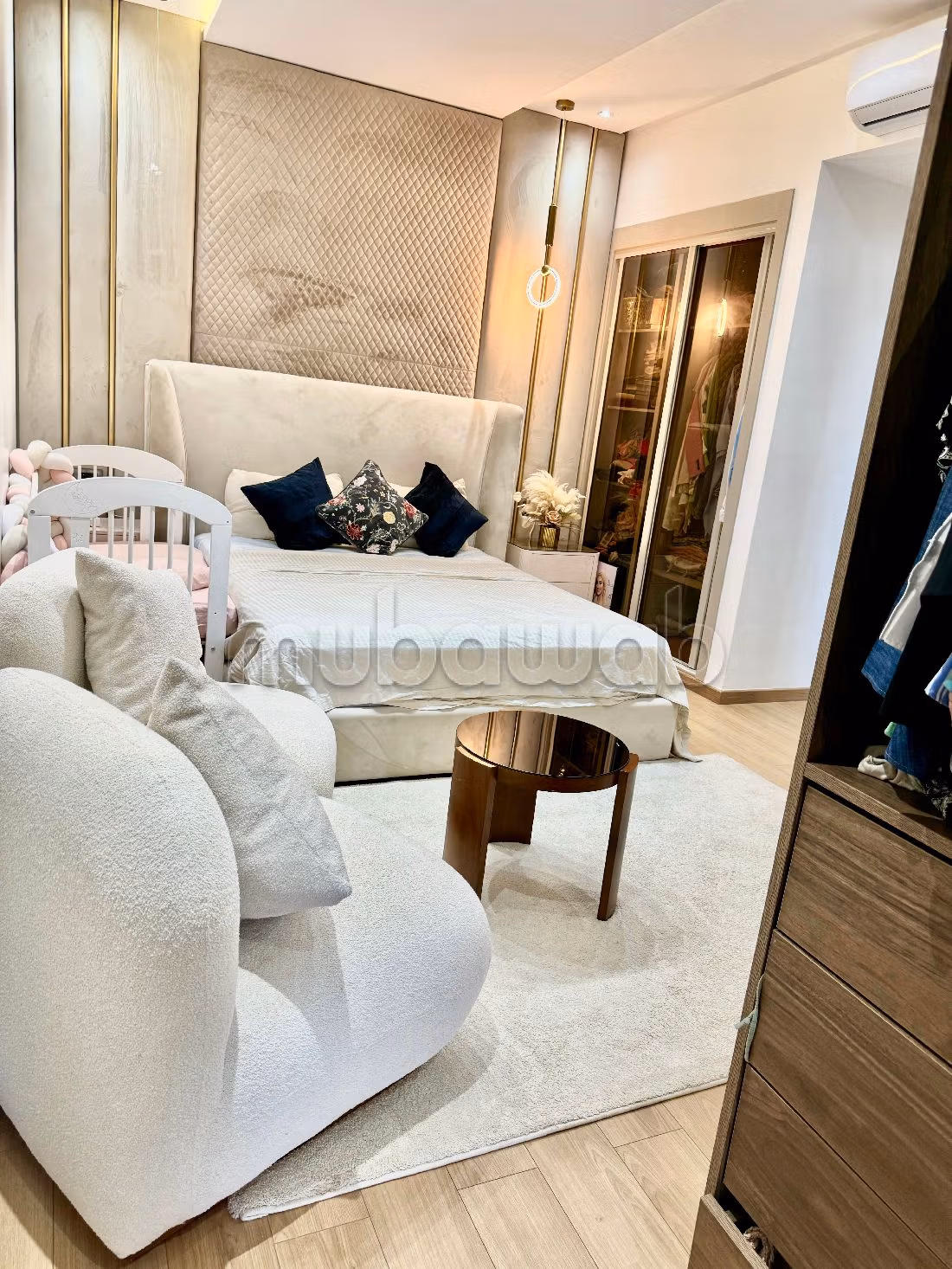 Apartment for sale. Area 154 m². Attic. 