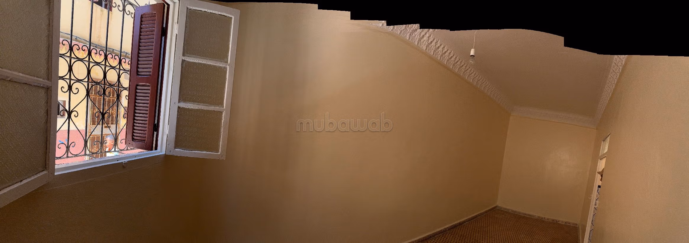 Magnífica casa en venta. 6 bonitas habitaciones. Balcón