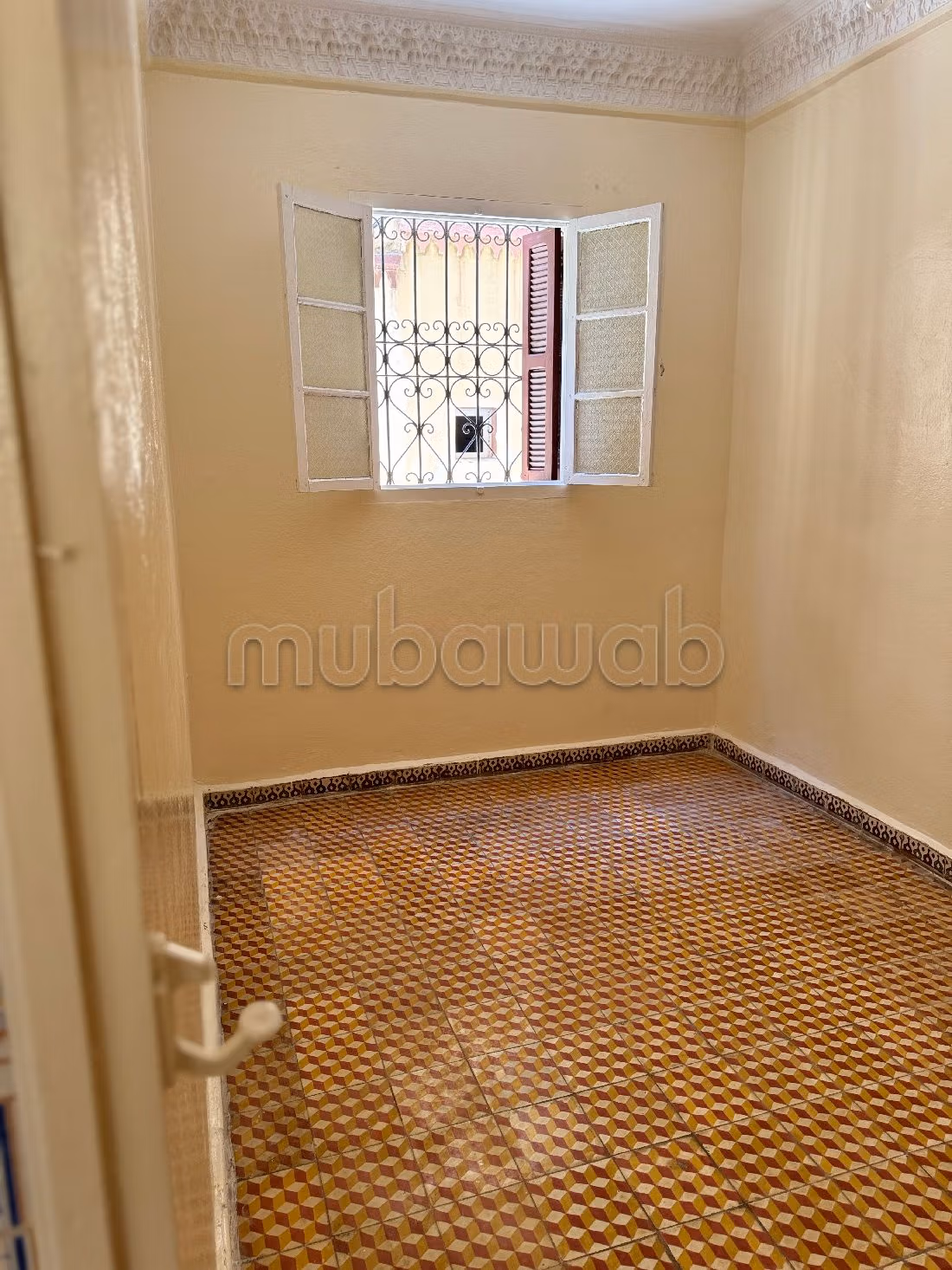 Magnífica casa en venta. 6 bonitas habitaciones. Balcón