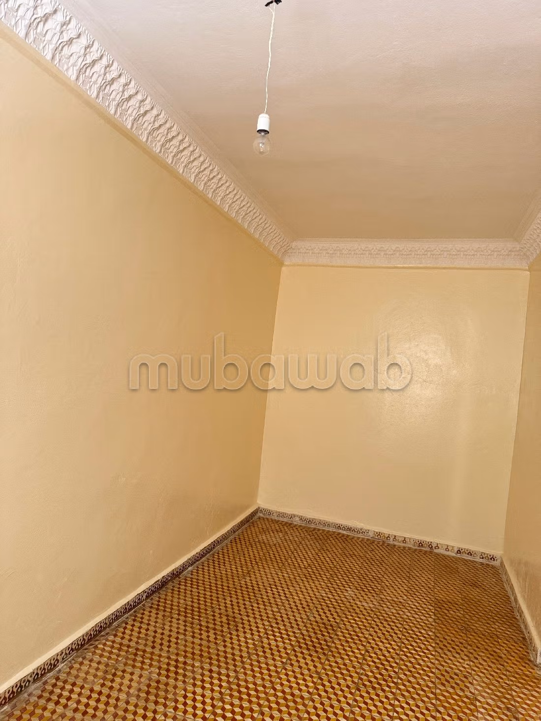 Magnífica casa en venta. 6 bonitas habitaciones. Balcón