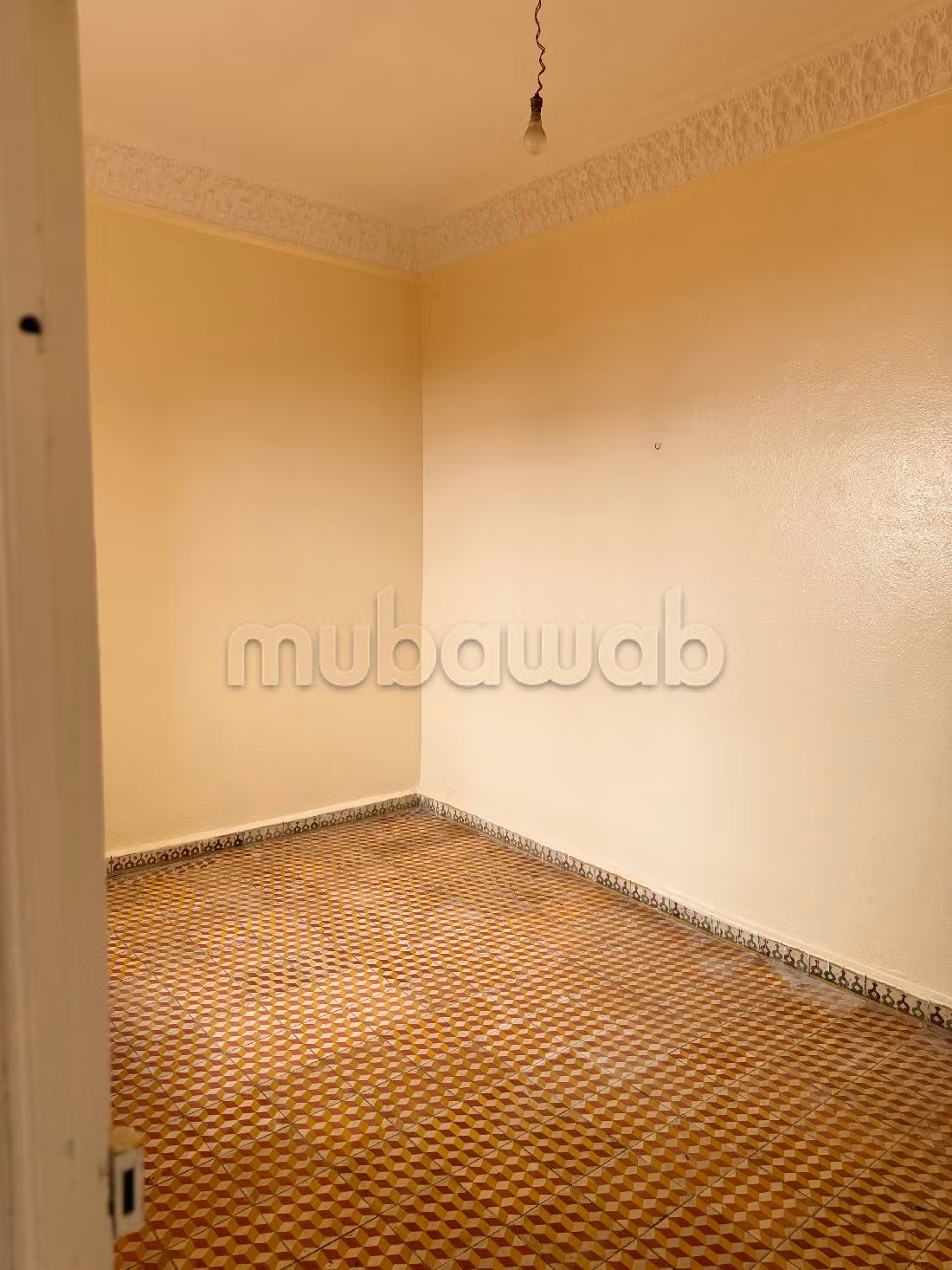 Magnífica casa en venta. 6 bonitas habitaciones. Balcón