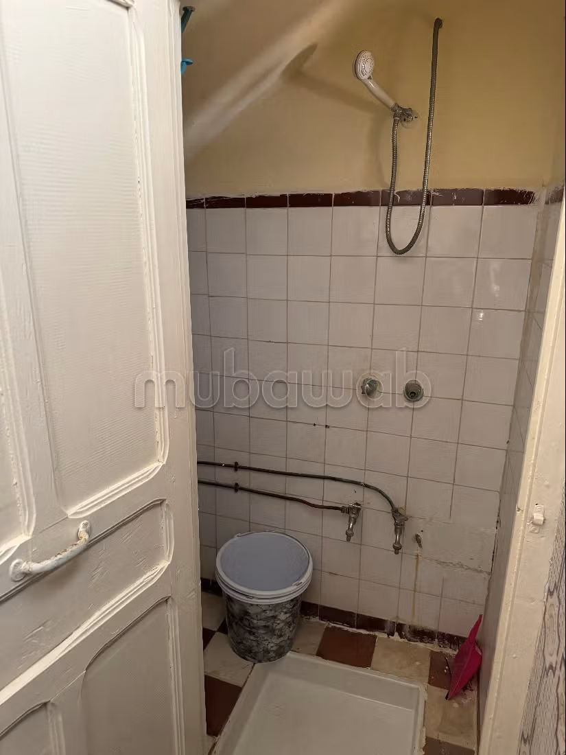 Magnífica casa en venta. 6 bonitas habitaciones. Balcón