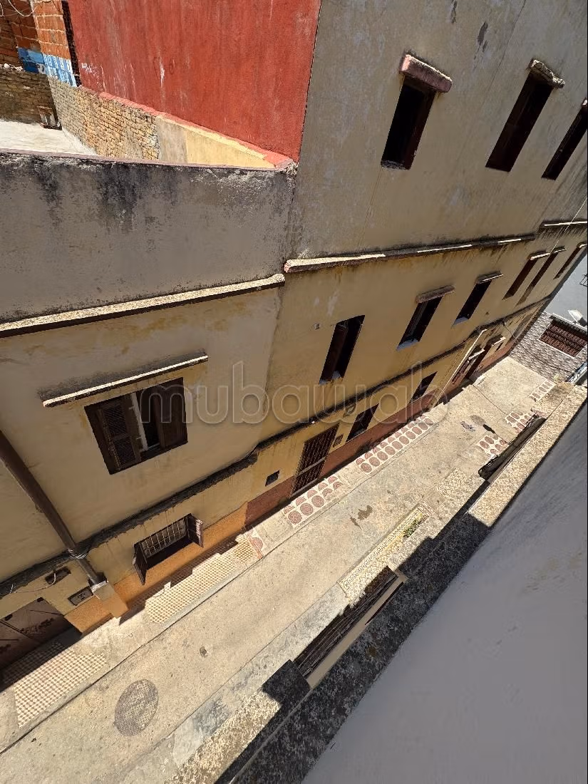 Magnífica casa en venta. 6 bonitas habitaciones. Balcón