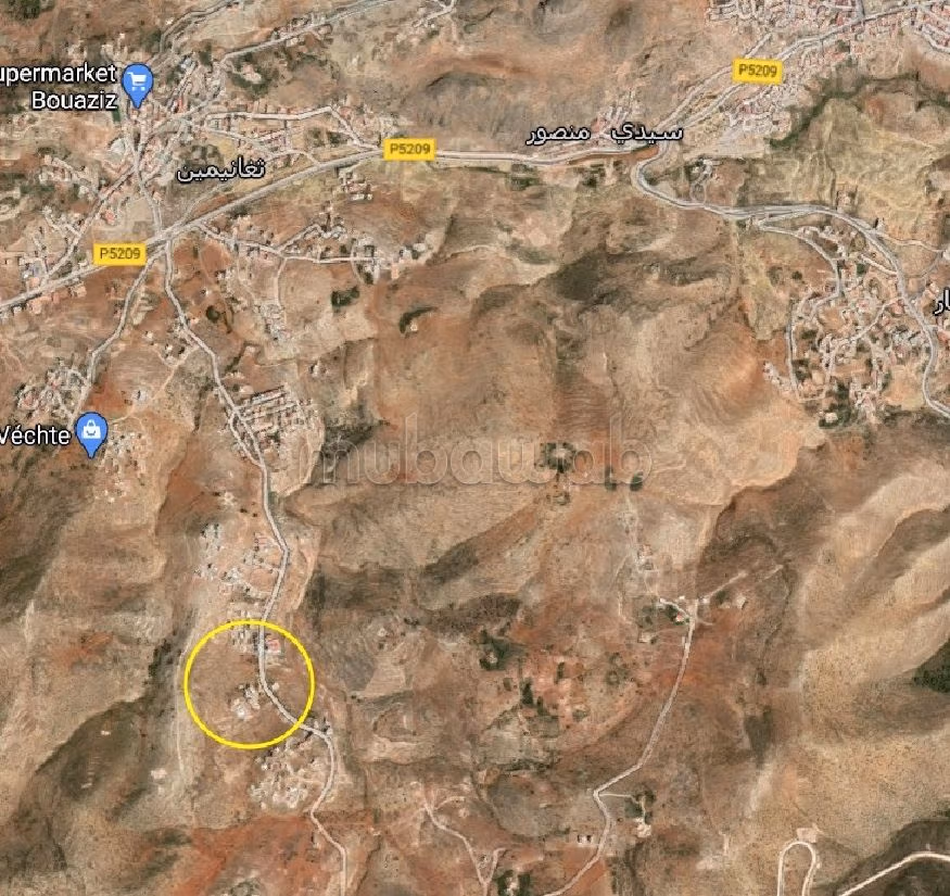 Terrain à la vente à Al Hoceima. Superficie 900 m². 