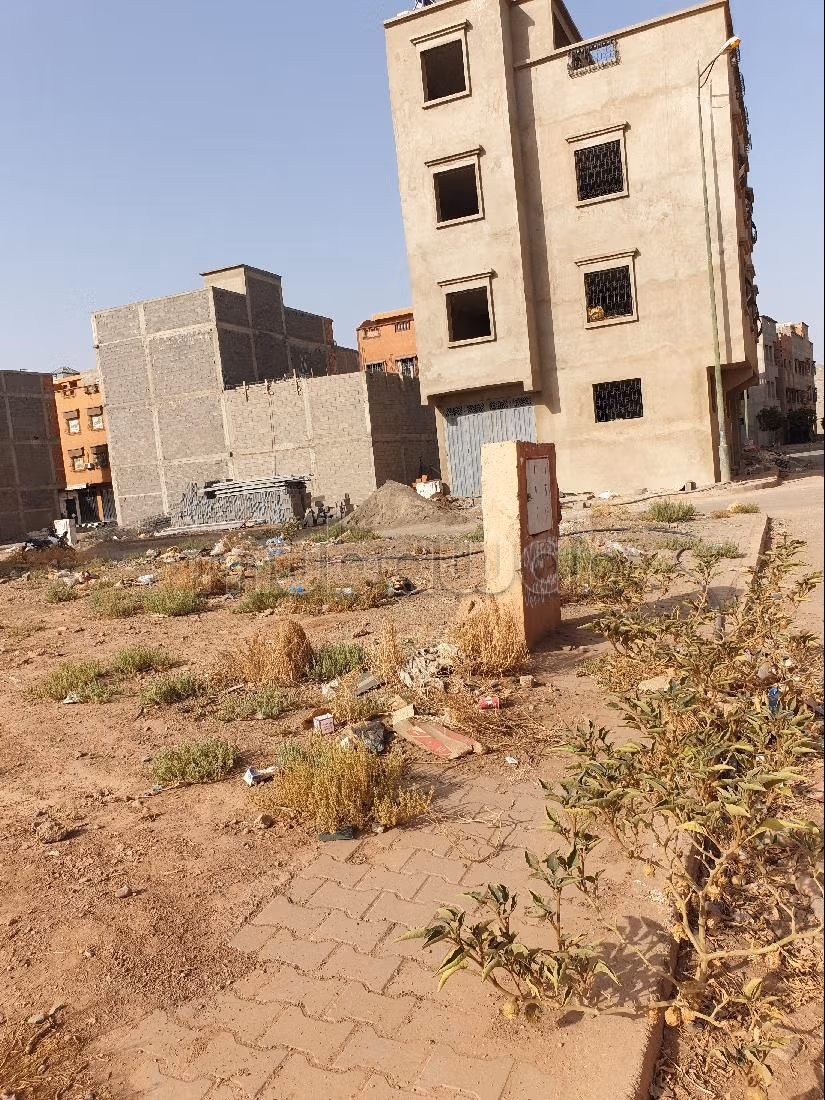 Land for sale in Mhamid. Area of 100 m². 