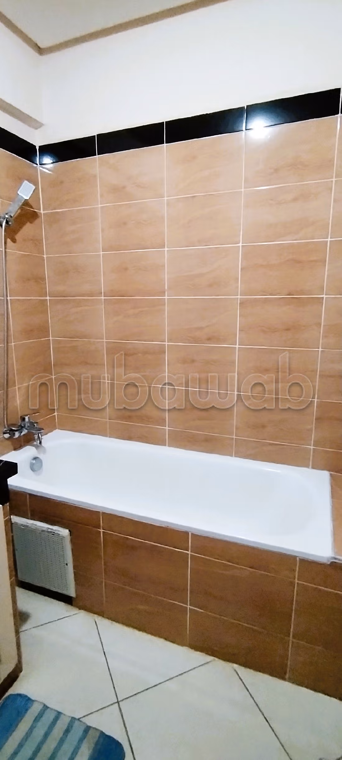 Find an apartment to buy in Hay El Menzah. Dimension 104 m². Furnished. 