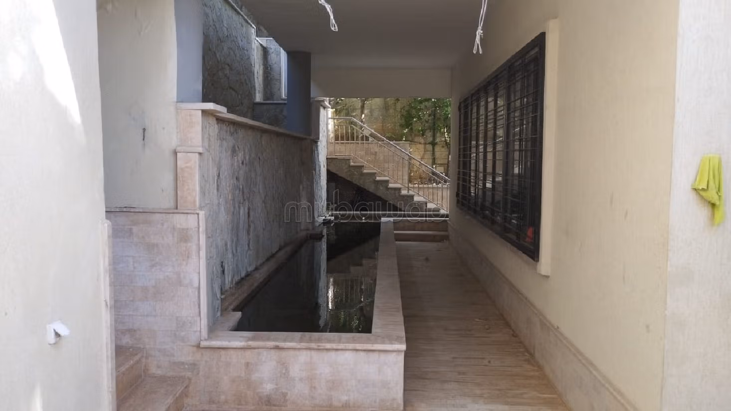 Luxury Villa for sale in Manar. Surface area 1700 m². Double glazed windows and sea view. 