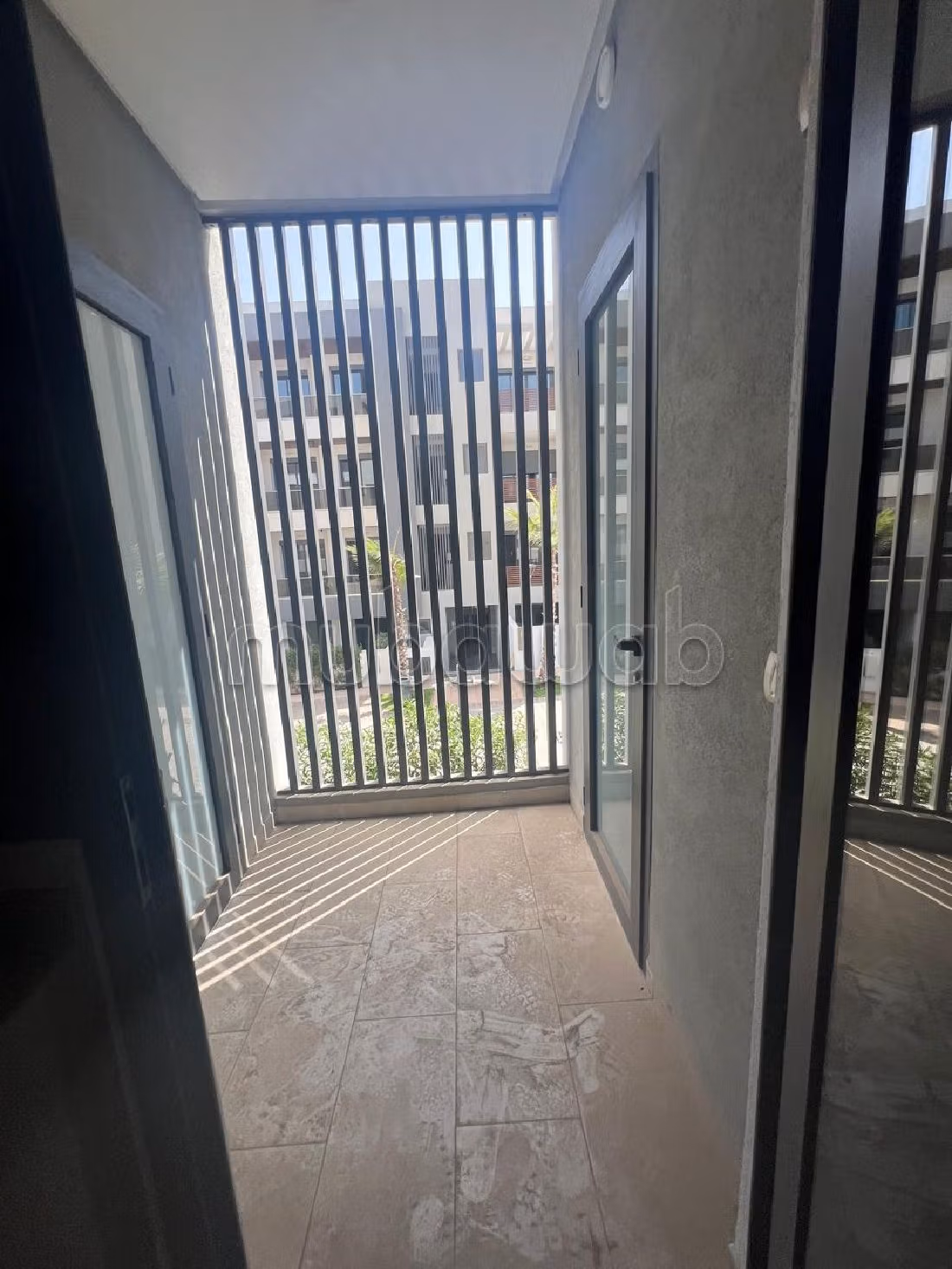 Great apartment for rent in Ville Verte. 3 lovely rooms. Usable fireplace, caretaker service. 