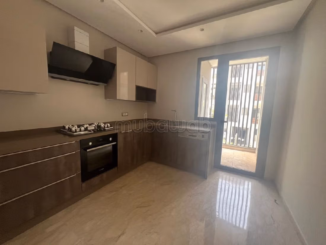 Great apartment for rent in Ville Verte. 3 lovely rooms. Usable fireplace, caretaker service. 