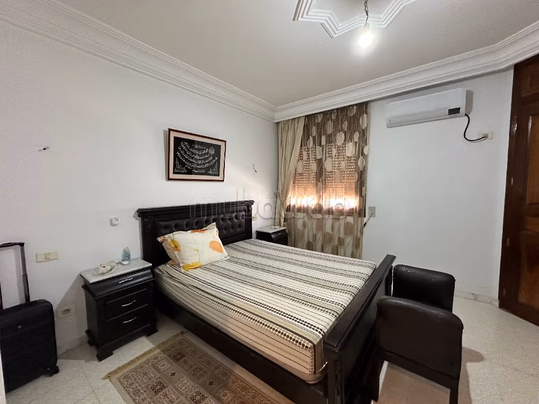 Maestosa residenza di lusso in affitto a Cité Ennasr 1.5 camere. Ammobiliato