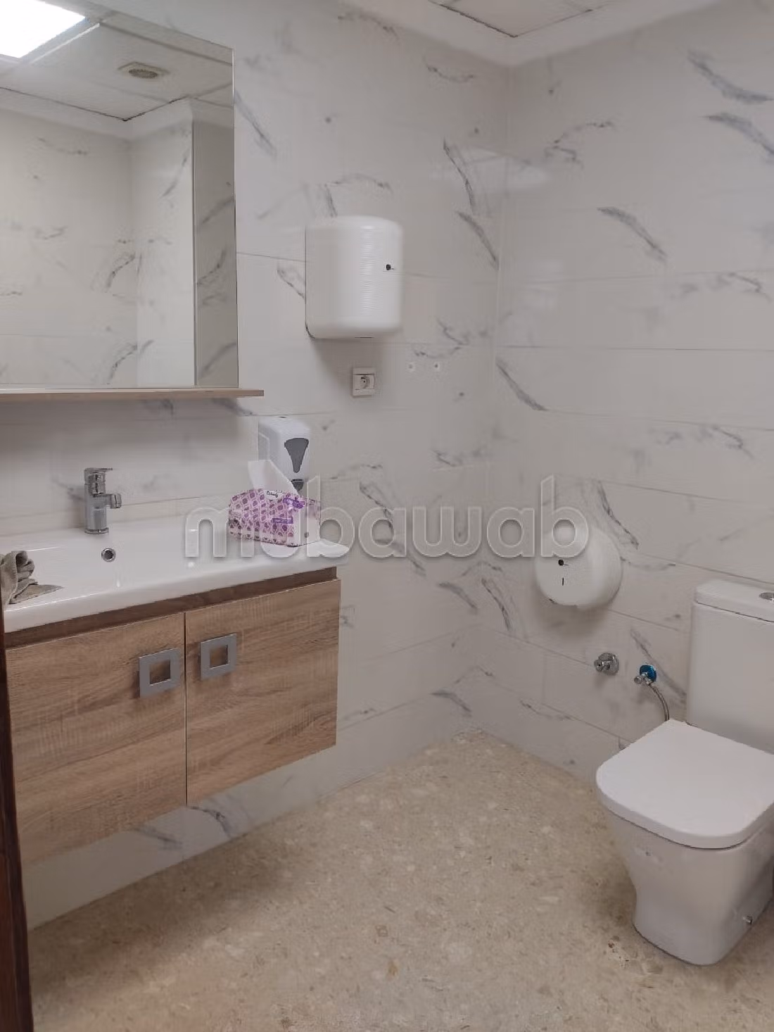 Offices for rent in Beauséjour. Small area 151 m². caretaker available, air conditioning system. 