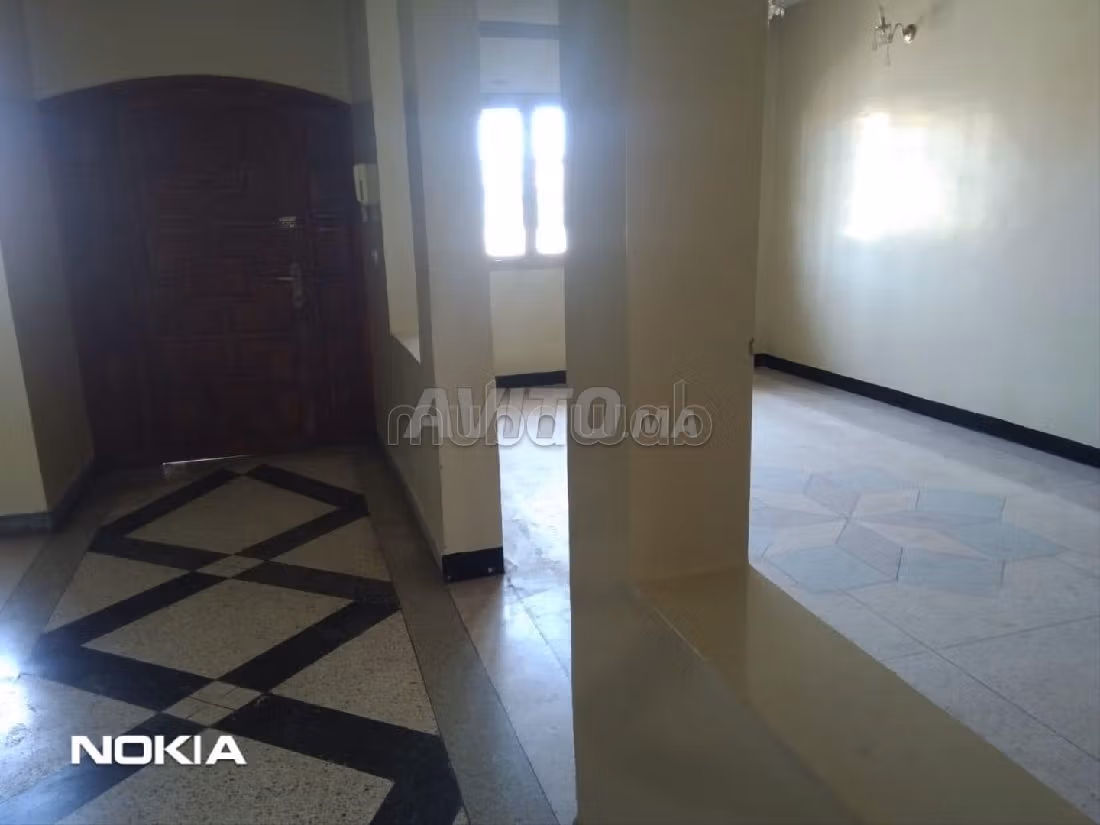 Maravillosa casa en venta en Aïn Sebaâ. 6 habitaciones grandes. Plazas de parking y terraza