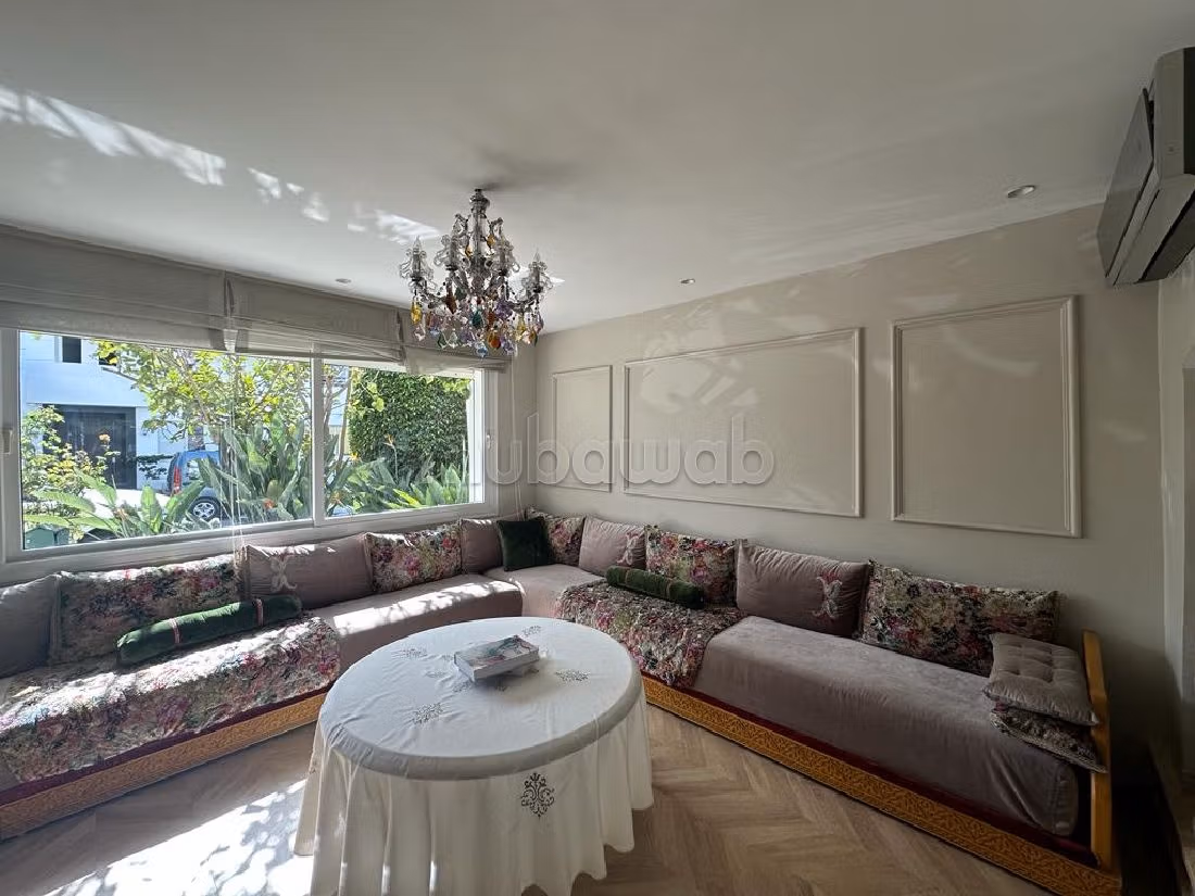 Villa rénovée à vendre en résidence fermée à casa