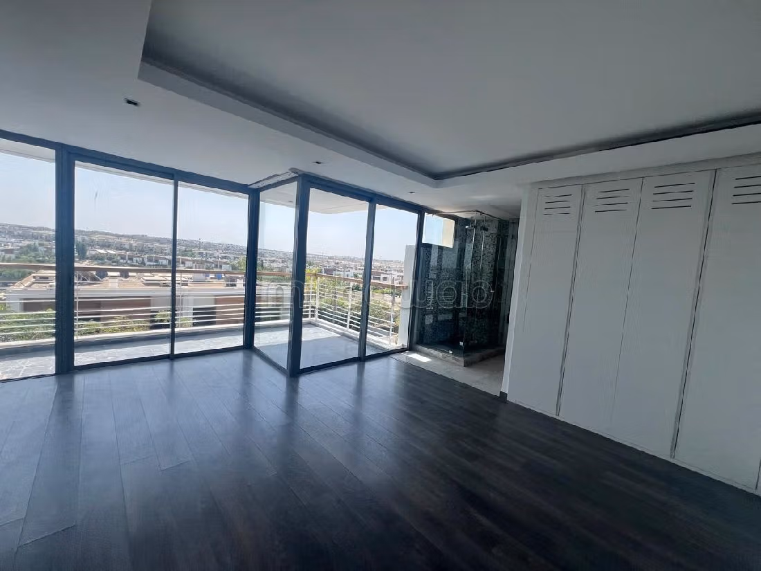 Appartement à louer à Bouskoura ville verte