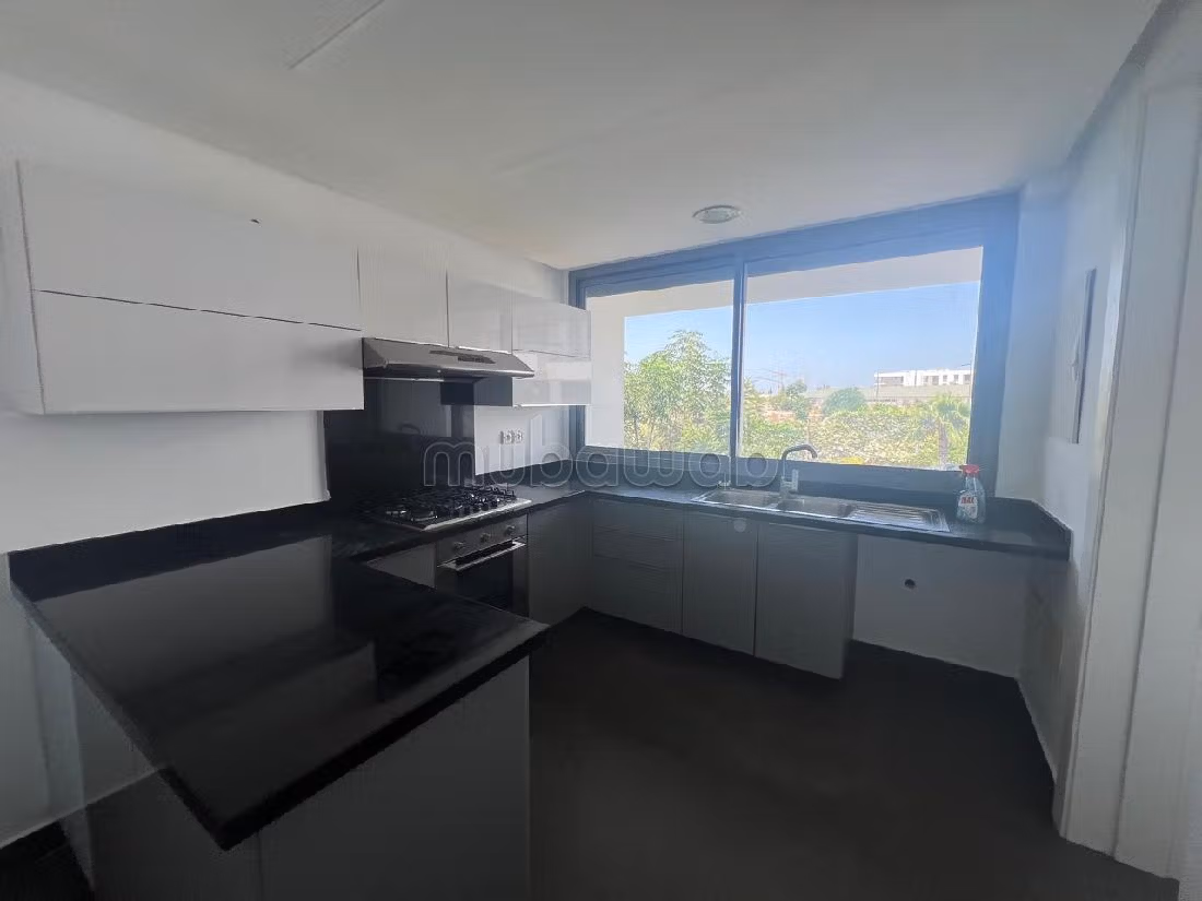 Appartement à louer à Bouskoura ville verte