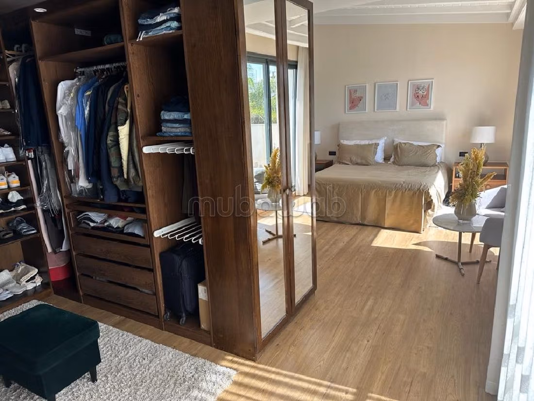 شقة جميلة للبيع ب المدينة الخضراء. 3 قطع رائعة. صالة أصيلة ، طبق الأقمار الصناعية